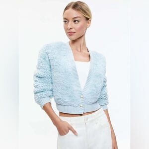 NWT Alice + Olivia Casilda Faux Fur Cropped Cardigan Sweater M Ice Blue